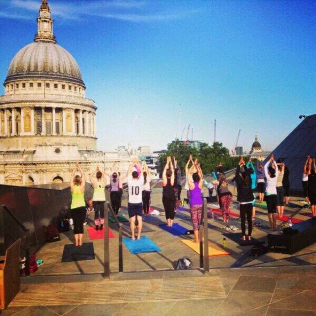 yoga-rooftop-St-Pauls