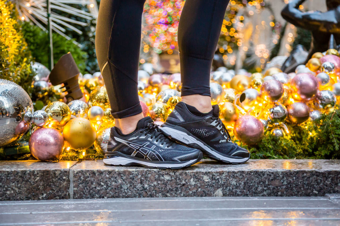CHristmas in NYC - ASICS GT 2000 7 