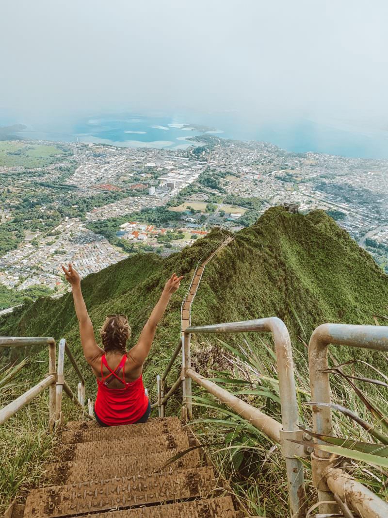 hiking stairway to heaven Oahu legally 