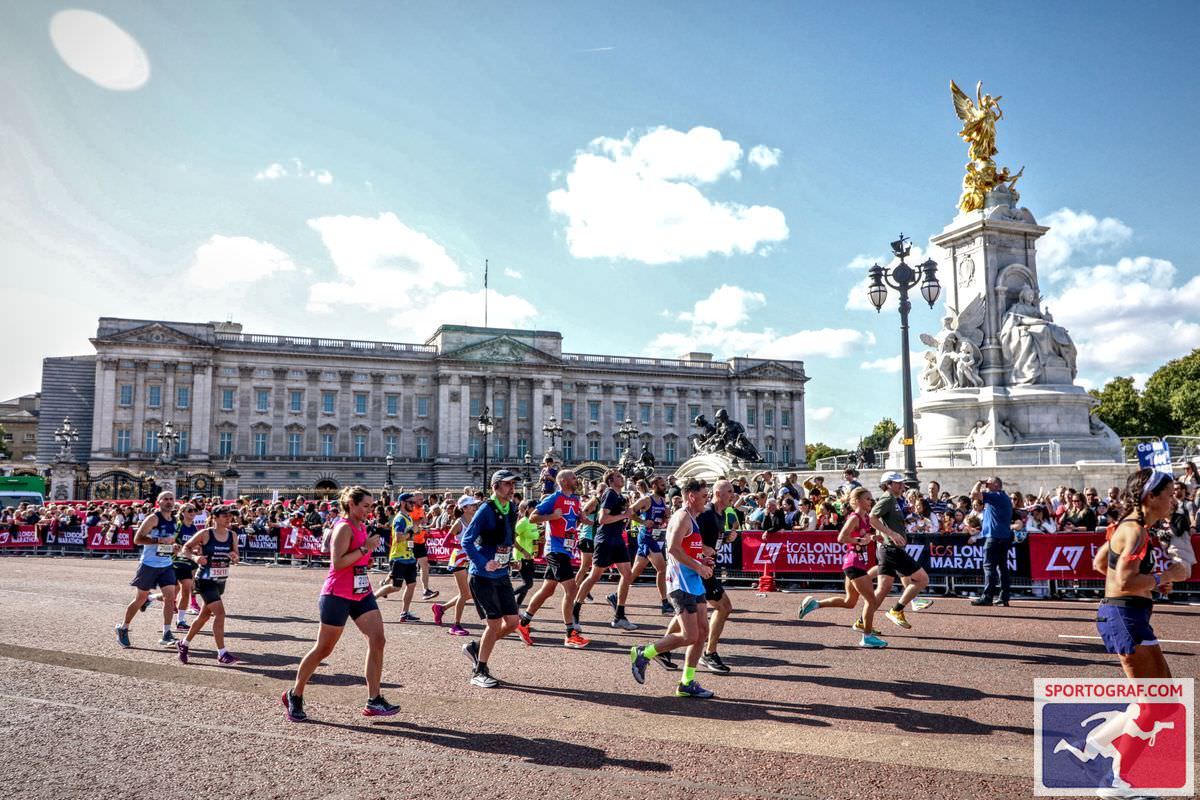Marathon runners London